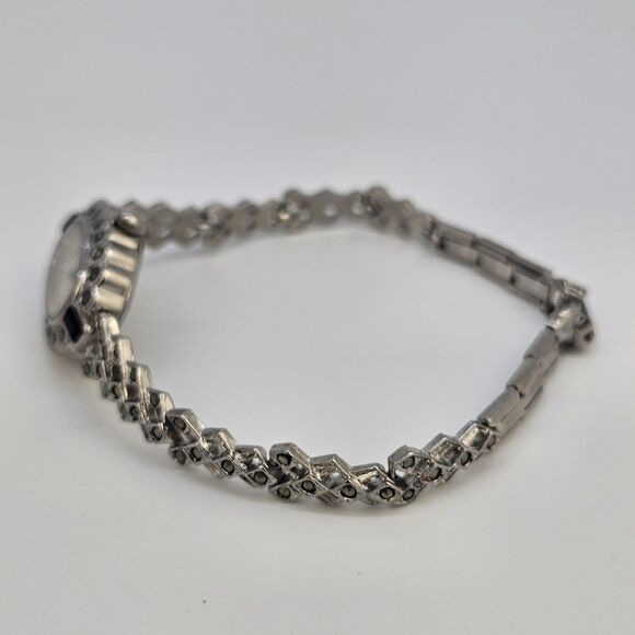 VTG Majestron Watch‎ Women 18mm Marcasite MOP Oval Dial 7\
